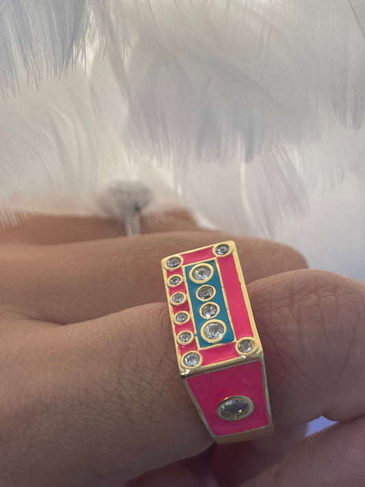 Radio 📻 Vintage Ring