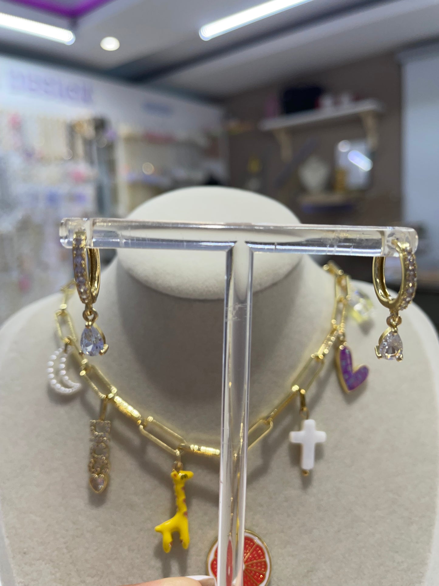 ARGOLLA LAGRIMA ZIRCONIA