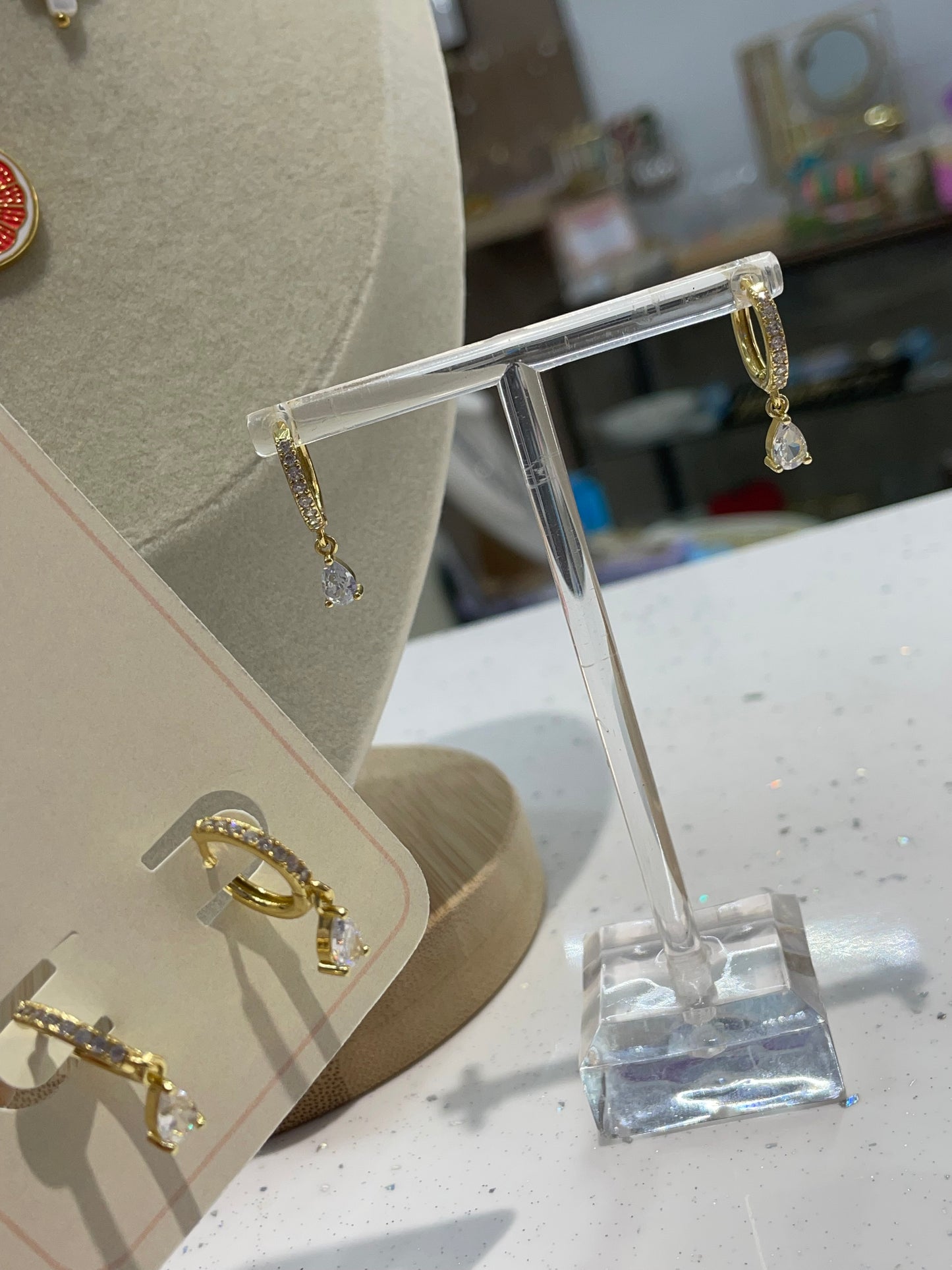 ARGOLLA LAGRIMA ZIRCONIA