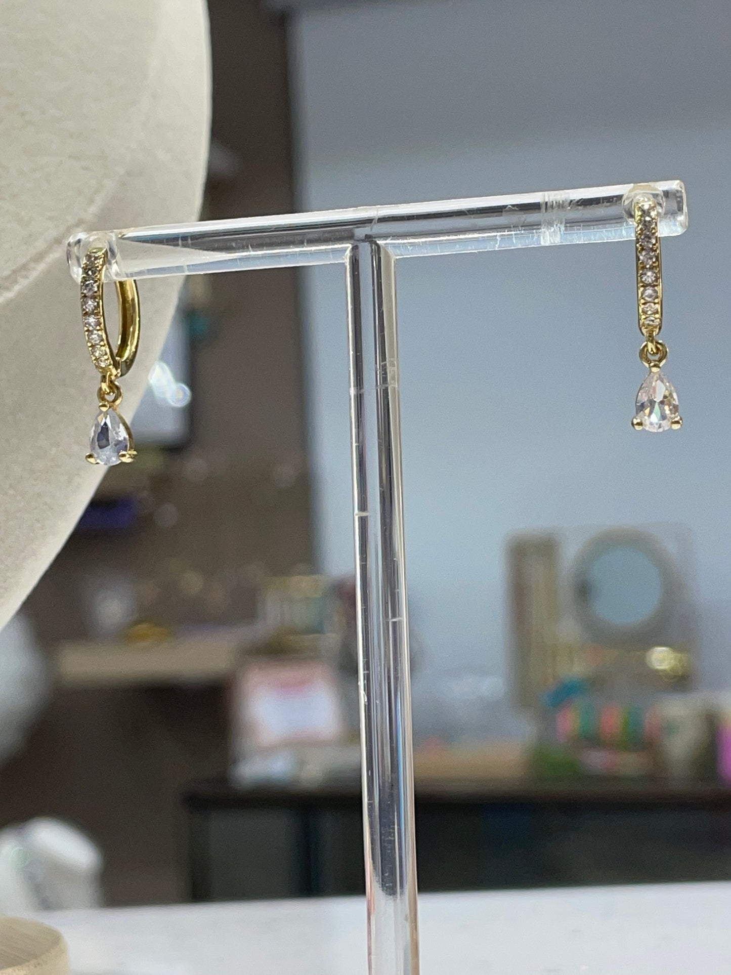 ARGOLLA LAGRIMA ZIRCONIA