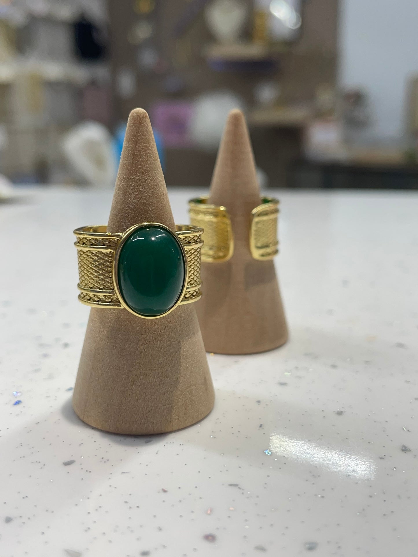 OVALO ESMERALDA ANILLO