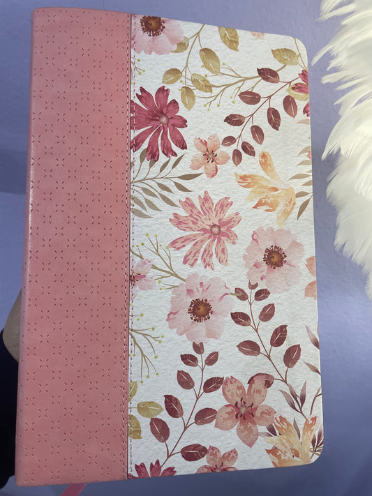 BIBLIA ROSITA CON FLORES
