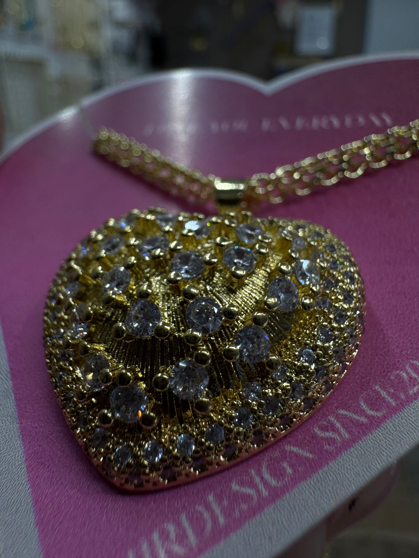 Corazon oro con zirconia